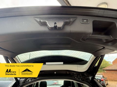 Land Rover Discovery Sport 2.0 Discovery Sport Dynamic Luxury HSE SD4 Auto 4WD 5dr 38