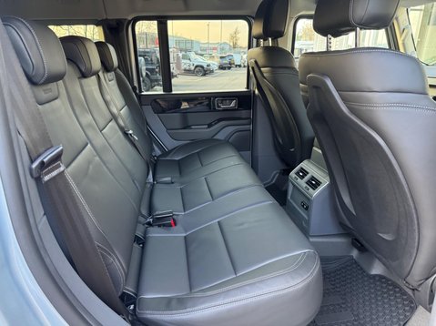 Ineos Grenadier FIELDMASTER EDITION 39