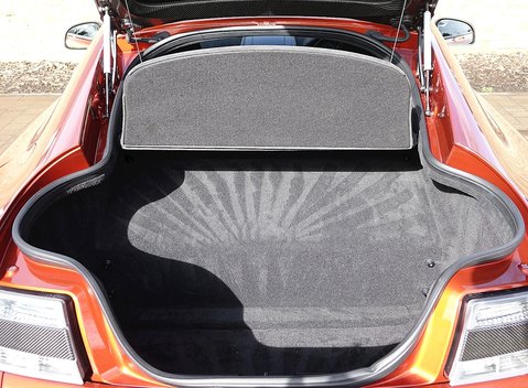 Aston Martin Vantage GT8 17