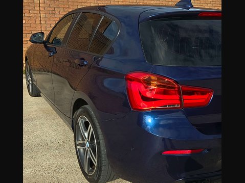 BMW 1 Series 2.0 120d Sport 5dr 23