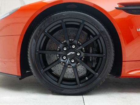 Aston Martin V12 Vantage S 