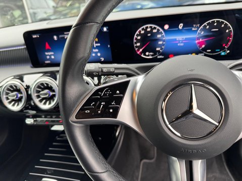 Mercedes-Benz A Class A 180 SPORT EXECUTIVE MHEV 26