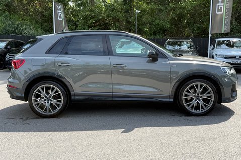 Audi Q3 TFSI QUATTRO S LINE VORSPRUNG -PAN ROOF -360 CAMERA -CARPLAY -FULL AUDI S/H 4