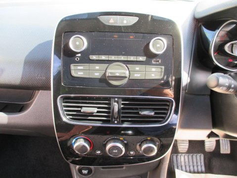 Renault Clio 0.9 TCe Play Euro 6 (s/s) 5dr 16