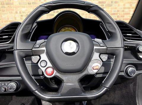 Ferrari 488 Spider 19