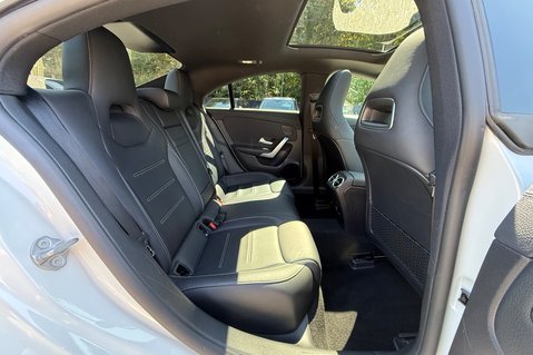 Mercedes-Benz CLA Class CLA 220 D AMG LINE PREMIUM PLUS - PANORAMIC ROOF 31