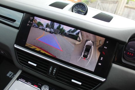 Porsche Cayenne 3.0 Cayenne V6 E-Hybrid Auto 4WD 5dr 19