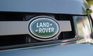 Land Rover Defender X-DYNAMIC HSE MHEV 3.0L Extended LR Warranty Tow Bar Pano Roof FLRSH  10