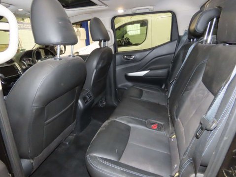 Nissan Navara 2.3 Navara N-Guard dCi 4WD 5dr 10