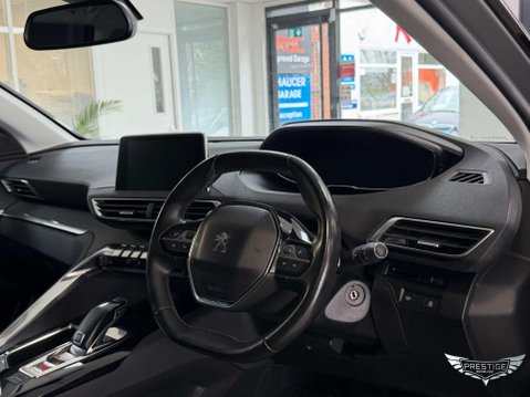 Peugeot 5008 1.2 PureTech Allure EAT Euro 6 (s/s) 5dr 76