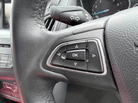 Ford Focus 1.0 ZETEC 17