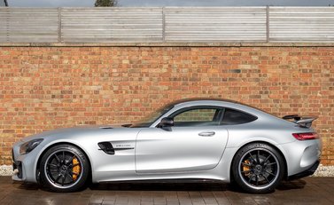 Mercedes-Benz AMG GT R GT R 2
