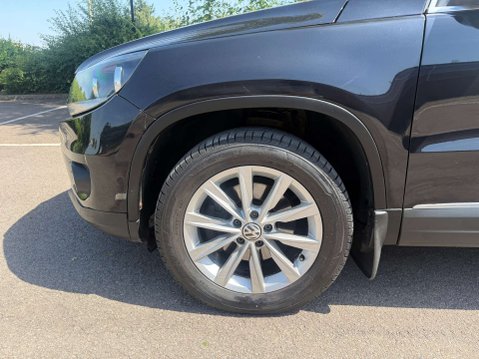 Volkswagen Tiguan 2.0 TDI BlueMotion Tech SE SUV 5dr Diesel Manual 4WD Euro 5 (s/s) (140 ps) 30