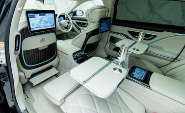 Mercedes-Benz S Class S580 Maybach First Class 51