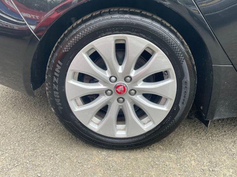 Jaguar XE 2.0d SE Euro 6 (s/s) 4dr 15