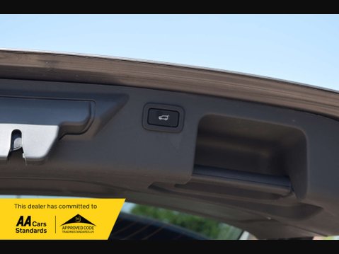 Land Rover Discovery Sport 2.0 Discovery Sport SE Tech TD4 Auto 4WD 5dr 35