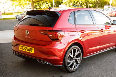 Volkswagen Polo R-LINE TSI 8