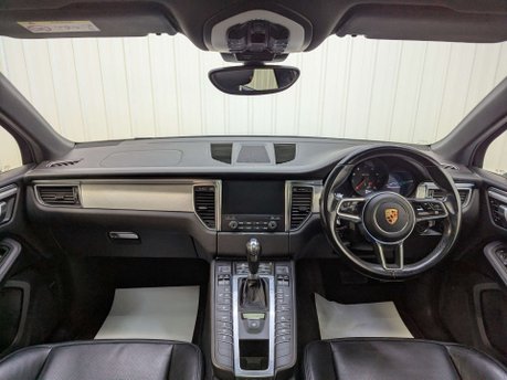 Porsche Macan 3.0 Macan GTS Semi-Auto 4WD 5dr 45