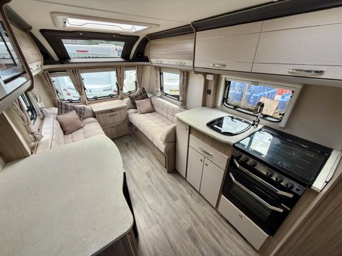 Coachman Pastiche 460 19