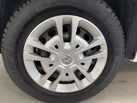 Vauxhall Vivaro 1.5 Vivaro 2900 Sportive S/S 9