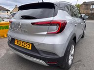 Renault Captur ICONIC TCE 7