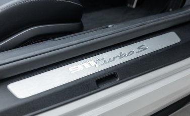 Porsche 911 Turbo S Cabriolet (992) 15