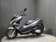 Honda PCX 2011 38K RUNNING PROJECT SCOOTER SPARES OR REPAIR 125CC 5