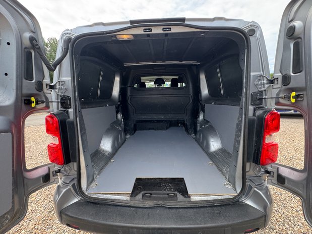 Vauxhall Vivaro Crew Cab LWB L2H1 Low Roof Sportive 2900 Air Con Sensors EURO 6 NO VAT 11