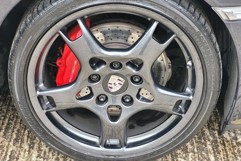 Porsche 911 CARRERA 4 TIPTRONIC S 24