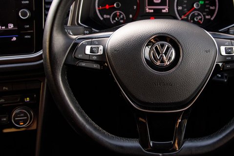 Volkswagen T-Roc SE TSI EVO DSG 18
