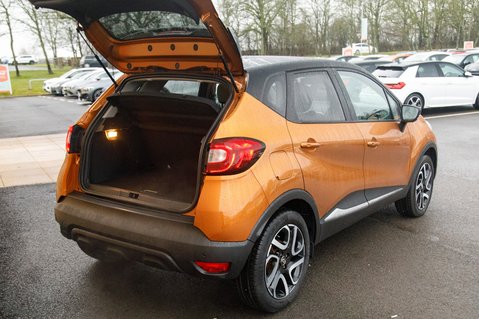 Renault Captur ICONIC TCE 36
