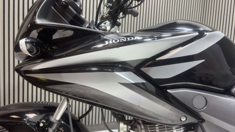 Honda CBF125 CBF125 2012 ONLY 6K MOT SERVICED ICONIC LEARNER BIKE 125CC 13