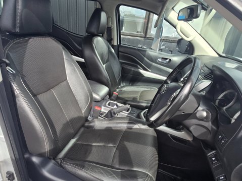 Nissan Navara DCI TEKNA SHR DCB 8