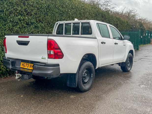 Toyota Hilux Active | 2.4 LT [SOLD MM] Double Cab | Tow Bar | Camera | Air Con | 3