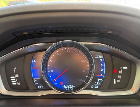 Volvo XC60 2.4 XC60 R-Design Luxury Nav D4 AWD Auto 4WD 5dr 14