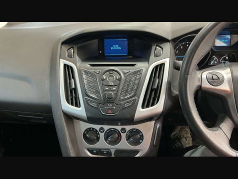 Ford Focus 1.6 Focus Zetec 125 5dr 12