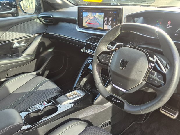 Peugeot 208 GT 15
