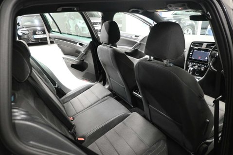 Volkswagen Golf 2.0 Golf R TSi 4Motion Semi-Auto 4WD 5dr 14