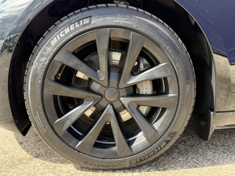 Tesla Model 3 Saloon 4dr Electric Auto RWD (241 bhp) 18