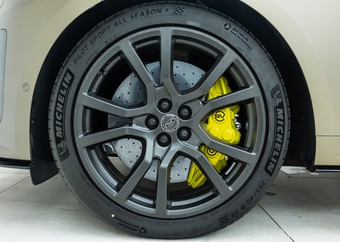 Land Rover Range Rover Sport P635 SV EDITION ONE 