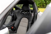Porsche 911 GT3 TOURING. HOUNDSTOOTH. CARBON INT. PCCBS. LIFT. S/CHRONO. 10