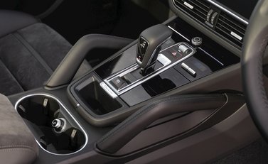 Porsche Cayenne GTS Coupé 22