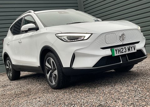 MG ZS EV 72kWh TROPHY 7