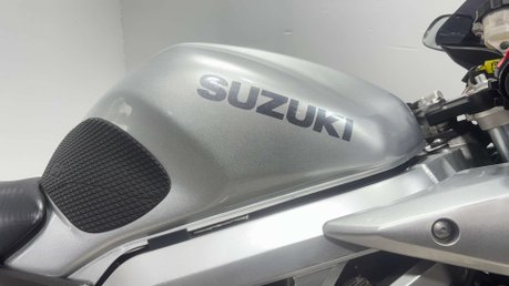 Suzuki SV650 SV650 2003 31K LONG MOT PERFECT A2 BIKE VTWIN SERVICED 650CC 25