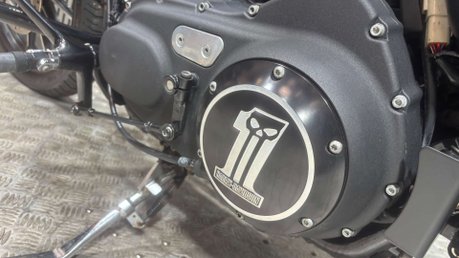 Harley-Davidson Sportster 883 XL883N IRON 2015 20K NEW MOT SERVICED CRUISER BIKE 33
