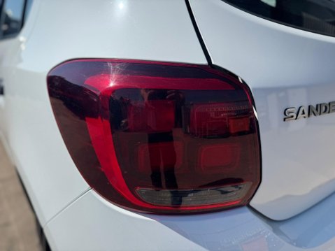 Dacia Sandero 1.0 SCe Ambiance Euro 6 5dr 30