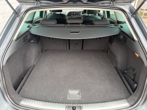 SEAT Leon 2.0 TDI CR FR Sport Tourer DSG Euro 5 (s/s) 5dr 47