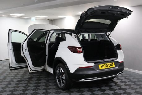 Vauxhall Grandland X SRI NAV 21