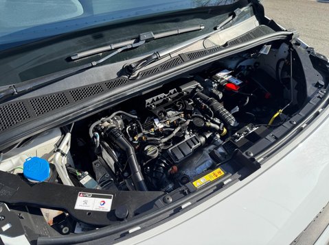 Peugeot Partner BLUEHDI PROFESSIONAL PREMIUM PLUS L1 9