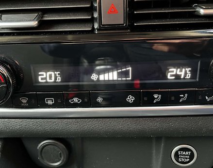 Nissan Qashqai 1.3 Qashqai Acenta Premium DiG-T MHEV 5dr 50